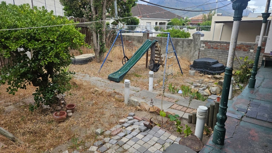 3 Bedroom Property for Sale in Maitland Western Cape